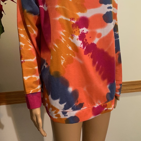 Cute sweat top great condition size L bundle up to save - Picture 3 of 7